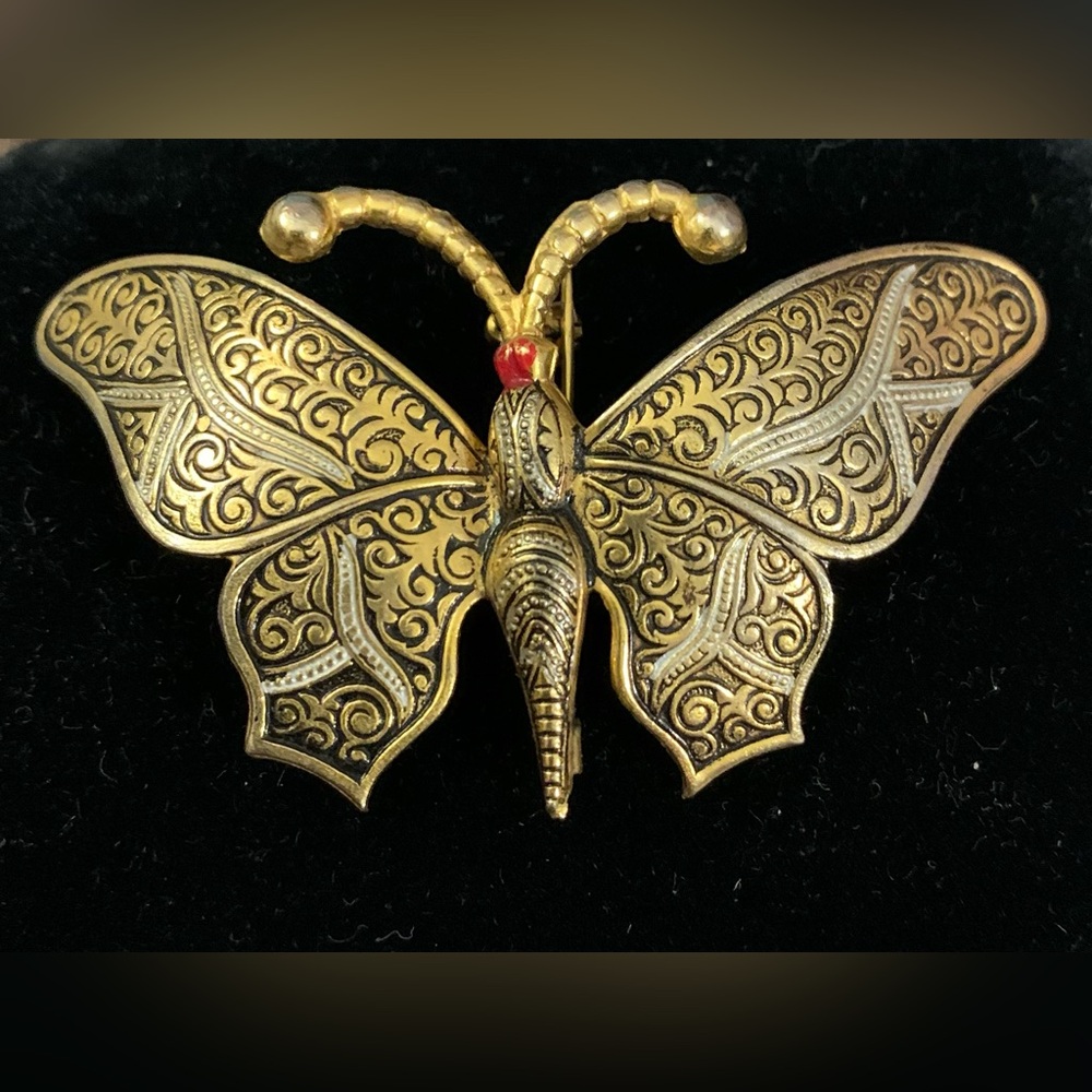 Vintage Gold Tone Butterfly Brooch – Marked Spain – Filigree Damascene Style Pin